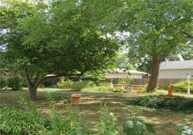 Photo 4 of Land for sale at 215 S Cottonwood St, Iola, KS 66749 | MLS# 2606687 | Listing updated on 2026-09-12