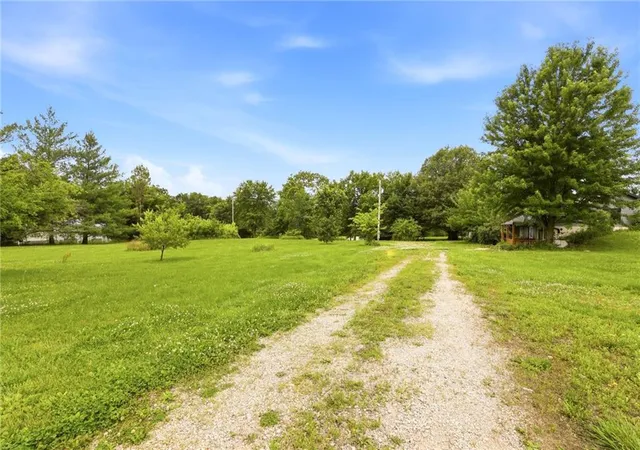 Photo 3 of Single family home for sale at 1641 Nw 100 Road, Kingsville, MO 64061 | MLS# 2606920 | Listing updated on 2026-10-03