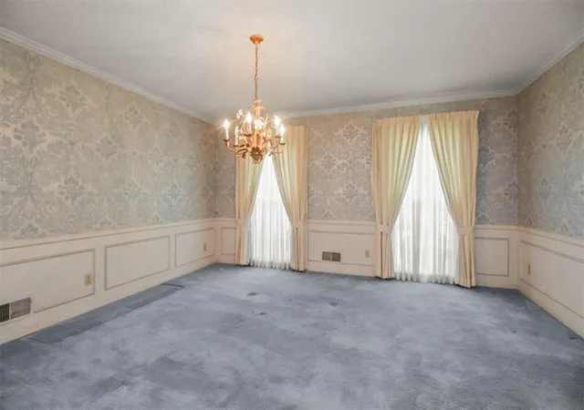 Photo 4 of Sale Pending at 420 Golfview Dr, Blue Springs, MO 64014 | MLS# 2607007 | Listing updated on 2026-09-14