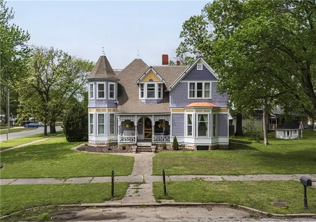 Photo 2 of Single family home for sale at 303 N 8th Street, Fredonia, KS 66736 | MLS# 2607640 | Listing updated on 2026-09-11