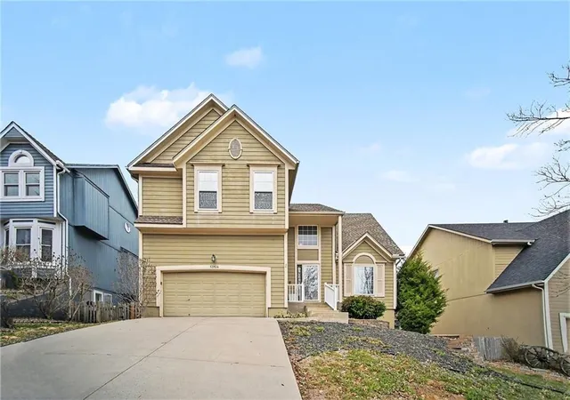 Single family home for sale at 13924 W 71st Place, Shawnee, KS 66216 | MLS# 2607703
