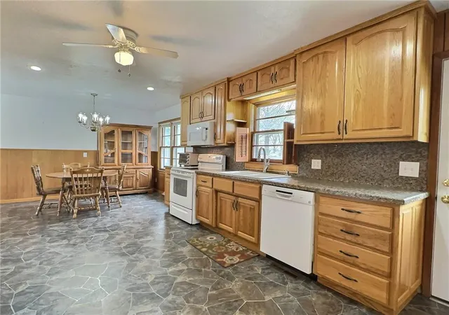 Photo 3 of Single family home for sale at 1201 S 1st Street, El Dorado Springs, MO 64744 | MLS# 2608539 | Listing updated on 2026-09-15