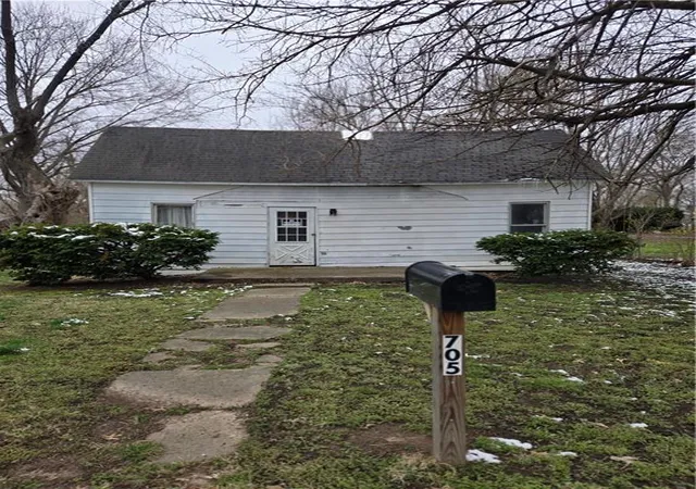 Photo 1 of Single family home for sale at 705 N New York Ave, Sedalia, MO 65301 | MLS# 2608754 | Listing updated on 2026-09-14