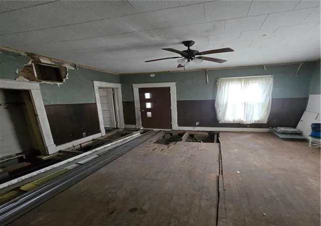 Photo 2 of Single family home for sale at 705 N New York Ave, Sedalia, MO 65301 | MLS# 2608754 | Listing updated on 2026-09-14