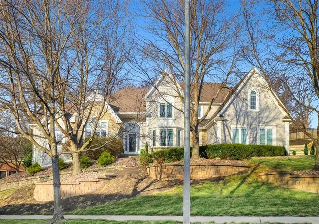 Photo 1 of Sale Pending at 5929 N Mattox Rd, Kansas City, MO 64151 | MLS# 2609219 | Listing updated on 2026-09-09