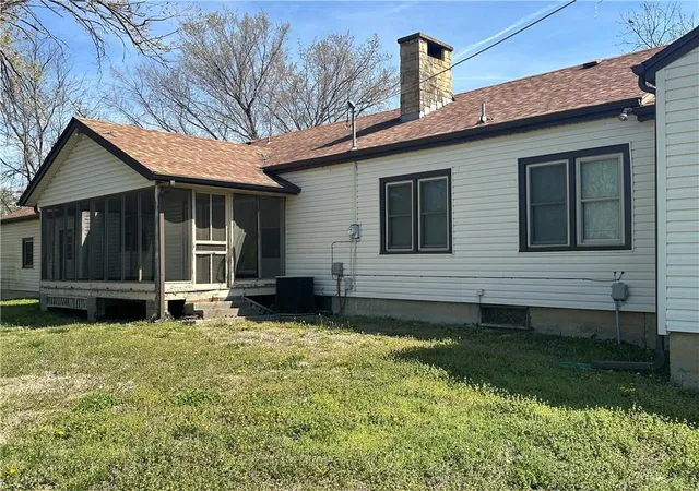 Photo 2 of Single family home for sale at 2515 N Pennsylvania Ave, Independence, KS 67301 | MLS# 2609500 | Listing updated on 2026-09-15