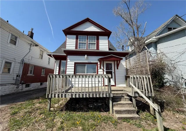 Photo 3 of Sale Pending at 2611 Garfield Ave, Kansas City, MO 64127 | MLS# 2610128 | Listing updated on 2026-09-14