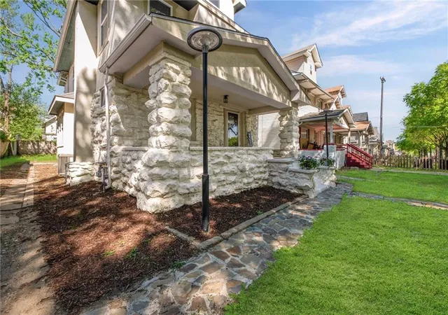 Photo 3 of Single family home for sale at 3308 Benton Blvd, Kansas City, MO 64128 | MLS# 2611951 | Listing updated on 2026-09-30