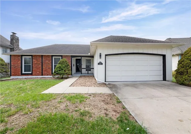 Photo 1 of Single family home for sale at 9912 Knox Dr, Overland Park, KS 66212 | MLS# 2612230 | Listing updated on 2026-09-10
