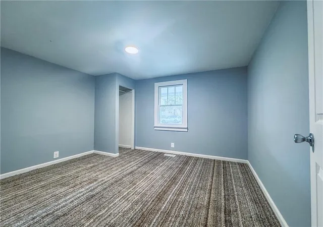Photo 3 of Single family home for sale at 930 E Stone St, Independence, MO 64050 | MLS# 2613903 | Listing updated on 2026-09-11