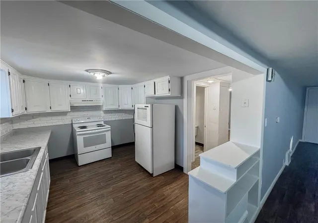Photo 4 of Single family home for sale at 930 E Stone St, Independence, MO 64050 | MLS# 2613903 | Listing updated on 2026-09-11