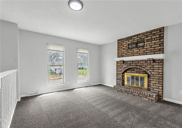 Photo 3 of Single family home for sale at 532 NE 98th Place, Kansas City, MO 64155 | MLS# 2614133 | Listing updated on 2026-09-15
