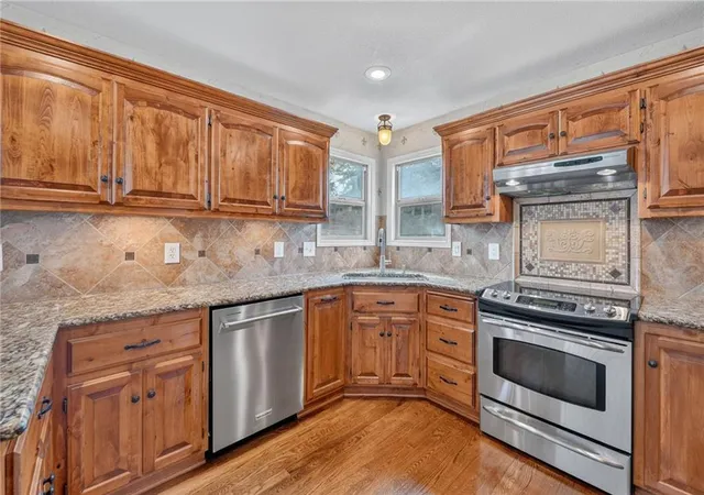 Photo 3 of Single family home for sale at 6719 NW Monticello Ter, Kansas City, MO 64152 | MLS# 2614274 | Listing updated on 2026-09-28