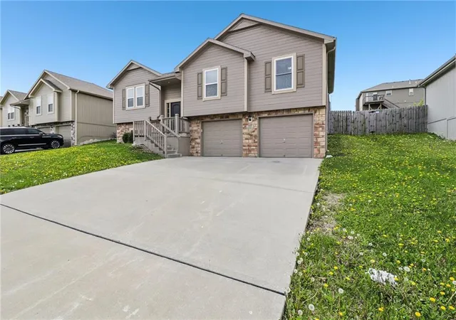 Single family home for sale at 1307 NW Hilltop Ln, Grain Valley, MO 64029 | MLS# 2614310