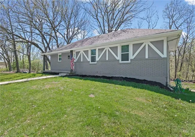 Photo 3 of Single family home for sale at 5977 SE 208th Street, Holt, MO 64048 | MLS# 2615061 | Listing updated on 2026-09-22