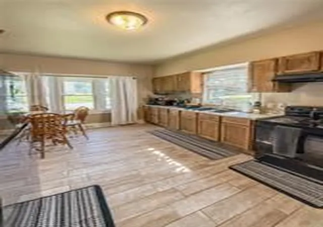 Photo 3 of Multi family home for sale at 1302 N Mulberry St, Maryville, MO 64468 | MLS# 2615177 | Listing updated on 2026-09-10