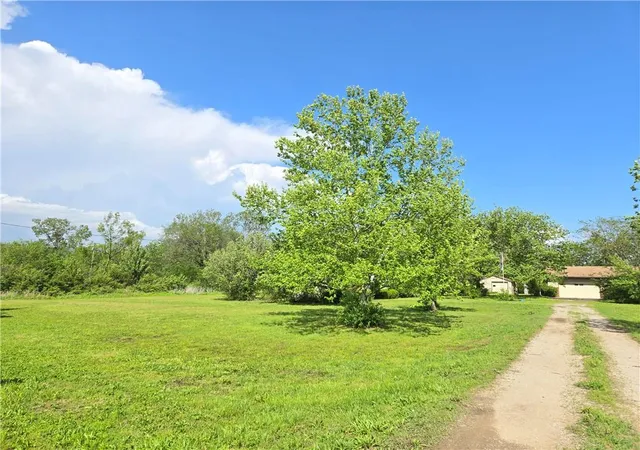 Photo 3 of Sale Pending at 4844 Cr 5500, Cherryvale, KS 67335 | MLS# 2616036 | Listing updated on 2026-09-09