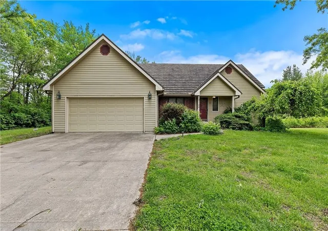 Photo 1 of Sale Pending at 109 Allison Ct, Lawson, MO 64062 | MLS# 2616444 | Listing updated on 2026-09-11