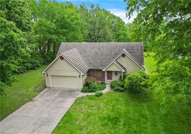 Photo 2 of Sale Pending at 109 Allison Ct, Lawson, MO 64062 | MLS# 2616444 | Listing updated on 2026-09-11
