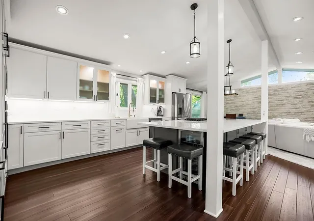 Photo 3 of Single family home for sale at 250 Arapahoe Cir E, Lake Quivira, KS 66217 | MLS# 2616746 | Listing updated on 2026-10-25