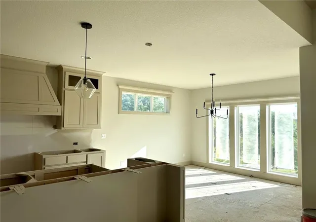 Photo 3 of Single family home for sale at 9009 N Poplar Ave, Kansas City, MO 64156 | MLS# 2616985 | Listing updated on 2026-09-29