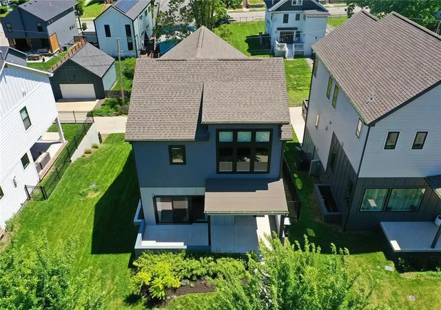 Photo 3 of Single family home for sale at 2609 Forest Ave, Kansas City, MO 64108 | MLS# 2617427 | Listing updated on 2026-09-13