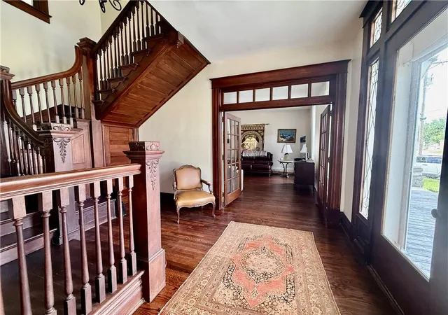 Photo 3 of Single family home for sale at 121 W Royle St, Richmond, MO 64085 | MLS# 2617442 | Listing updated on 2026-09-10
