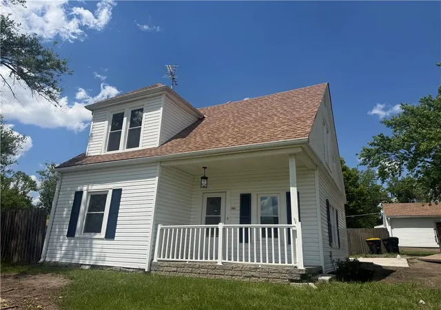 Photo 1 of Single family home for sale at 1401 W Chestnut St, Savannah, MO 64485 | MLS# 2617885 | Listing updated on 2026-09-14