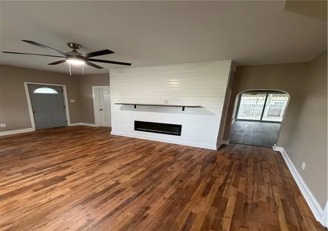 Photo 3 of Single family home for sale at 1401 W Chestnut St, Savannah, MO 64485 | MLS# 2617885 | Listing updated on 2026-09-14
