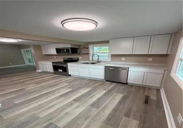 Photo 3 of Single family home for sale at 1401 W Chestnut St, Savannah, MO 64485 | MLS# 2617885 | Listing updated on 2026-09-14