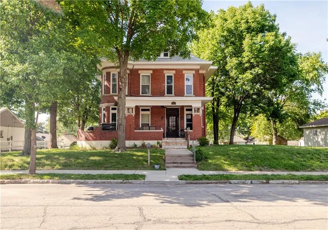 Photo 1 of Single family home for sale at 1120 Kansas Ave, Atchison, KS 66002 | MLS# 2617915 | Listing updated on 2026-09-26