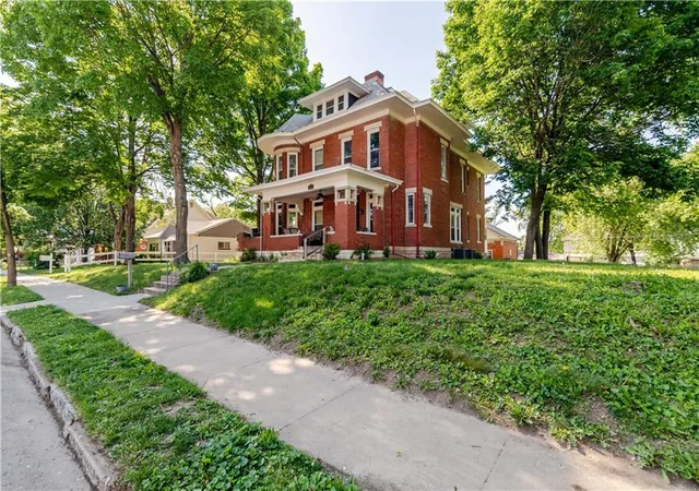 Photo 2 of Single family home for sale at 1120 Kansas Ave, Atchison, KS 66002 | MLS# 2617915 | Listing updated on 2026-09-26