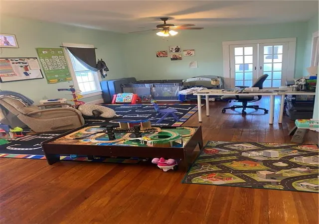 Photo 2 of Single family home for sale at 520 W Martin St, Pittsburg, KS 66762 | MLS# 2618125 | Listing updated on 2026-09-12