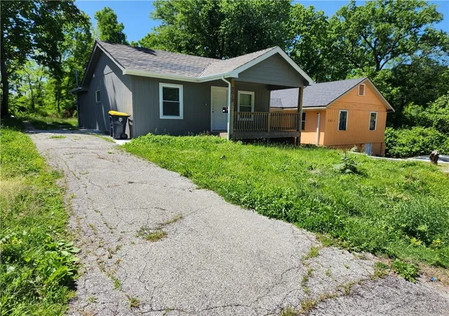 Single family home for sale at 3013 E 77 Terrace, Kansas City, MO 64132 | MLS# 2618230
