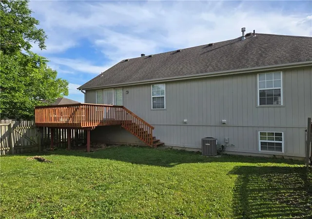 Photo 4 of Single family home for sale at 2128 SW British Dr, Lees Summit, MO 64081 | MLS# 2618911 | Listing updated on 2026-09-13