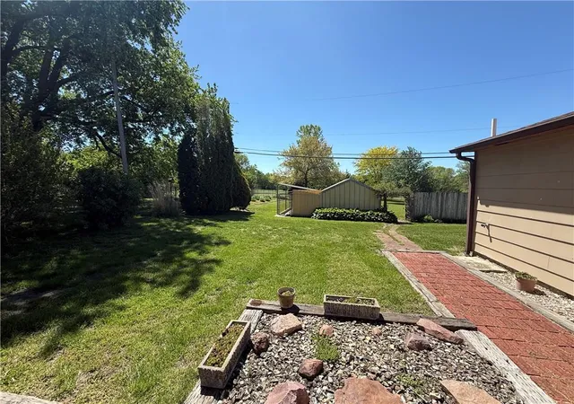 Photo 3 of Sale Pending at 717 Iowa St, Hiawatha, KS 66434 | MLS# 2619004 | Listing updated on 2026-10-15