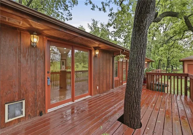 Photo 3 of Single family home for sale at 875 Kendall Rd, Peculiar, MO 64078 | MLS# 2619326 | Listing updated on 2026-09-26