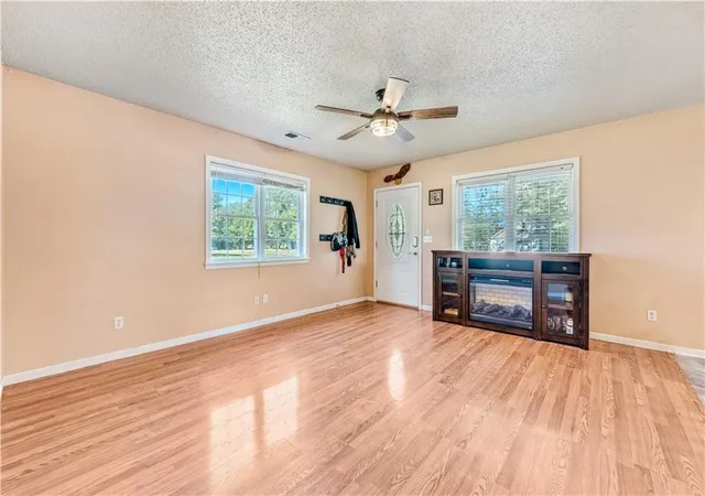 Photo 3 of Single family home for sale at 303 N Depp Ave, Sedalia, MO 65301 | MLS# 2619427 | Listing updated on 2026-09-09