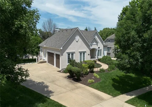 Photo 3 of Single family home for sale at 5002 W 143rd Terrace, Overland Park, KS 66224 | MLS# 2620258 | Listing updated on 2026-09-22