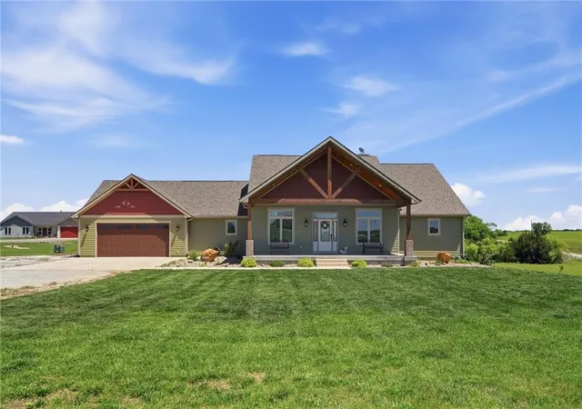 Photo 1 of Single family home for sale at 7630 Se Berryton Rd, Berryton, KS 66409 | MLS# 2620334 | Listing updated on 2026-09-12
