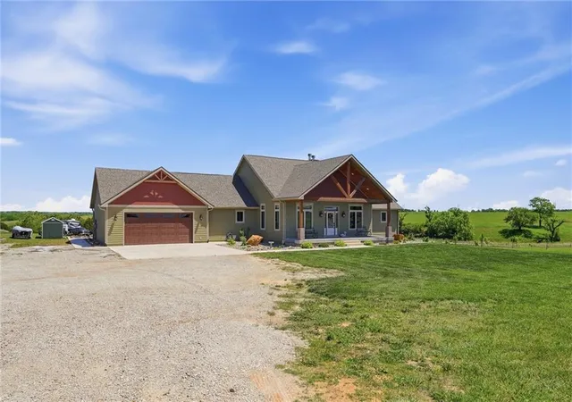 Photo 3 of Single family home for sale at 7630 Se Berryton Rd, Berryton, KS 66409 | MLS# 2620334 | Listing updated on 2026-09-12