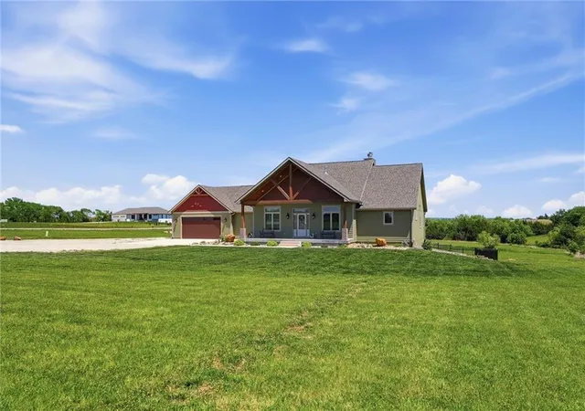 Photo 3 of Single family home for sale at 7630 SE Berryton Rd, Berryton, KS 66409 | MLS# 2620334 | Listing updated on 2026-09-12