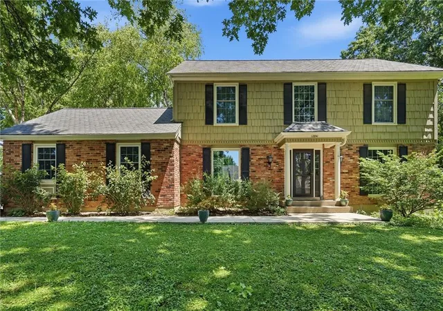 Photo 1 of Sale Pending at 12841 Pembroke Cir, Leawood, KS 66209 | MLS# 2620660 | Listing updated on 2026-09-14