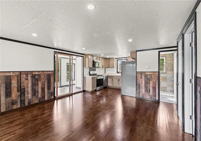 Photo 3 of Single family home for sale at 31447 Stonecrest Rd, Warsaw, MO 65355 | MLS# 2620685 | Listing updated on 2026-09-09