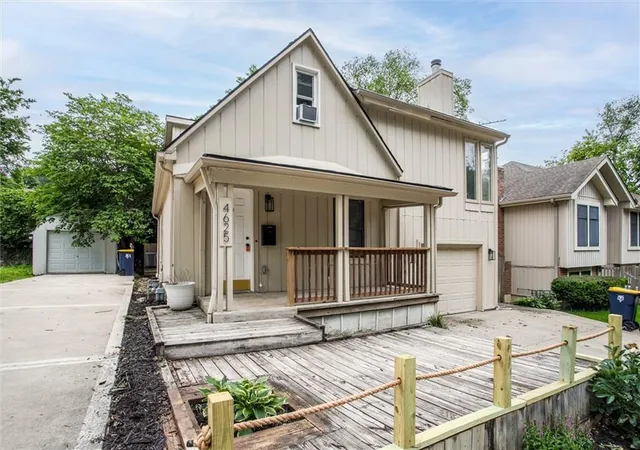 Photo 1 of Single family home for sale at 4625 Bell St, Kansas City, MO 64112 | MLS# 2621019 | Listing updated on 2026-09-10