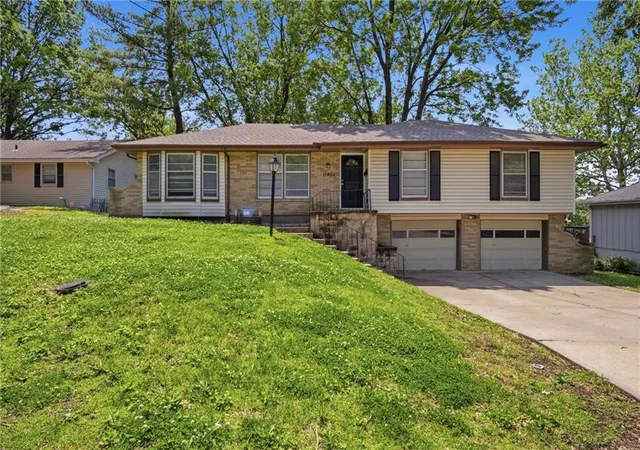 Photo 1 of Single family home for sale at 11401 E 61st Terrace, Raytown, MO 64133 | MLS# 2621167 | Listing updated on 2026-09-10