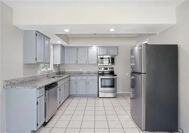 Photo 4 of Single family home for sale at 11401 E 61st Terrace, Raytown, MO 64133 | MLS# 2621167 | Listing updated on 2026-09-10