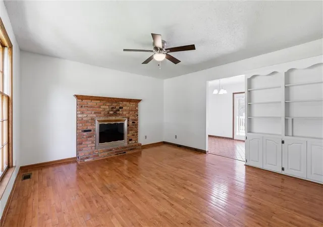 Photo 3 of Single family home for sale at 6718 Brink St, Kansas City, MO 64152 | MLS# 2621195 | Listing updated on 2026-09-13