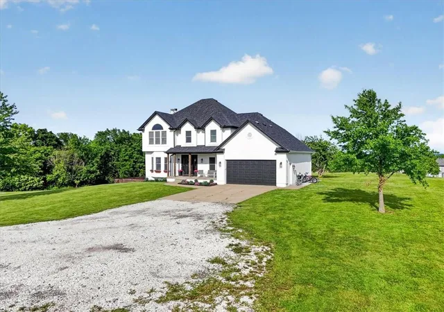 Photo 4 of Single family home for sale at 715 S Minter Rd, Grain Valley, MO 64029 | MLS# 2621355 | Listing updated on 2026-09-09