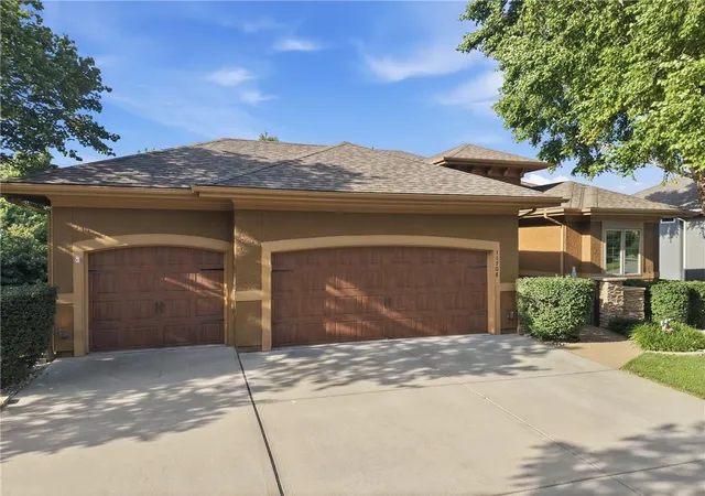 Photo 3 of Single family home for sale at 11708 Delavan Ave, Kansas City, KS 66109 | MLS# 2621595 | Listing updated on 2026-09-15